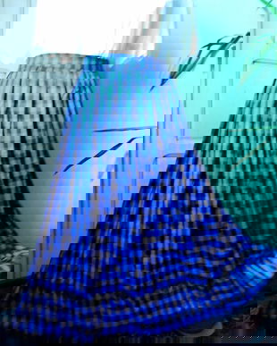 Fusta shantung in carouri