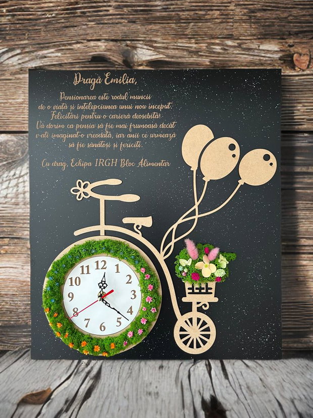 Ceas cu Licheni Bicicletă pe Plachetă Neagră Cadou Personalizat Pensionare sau Aniversare
