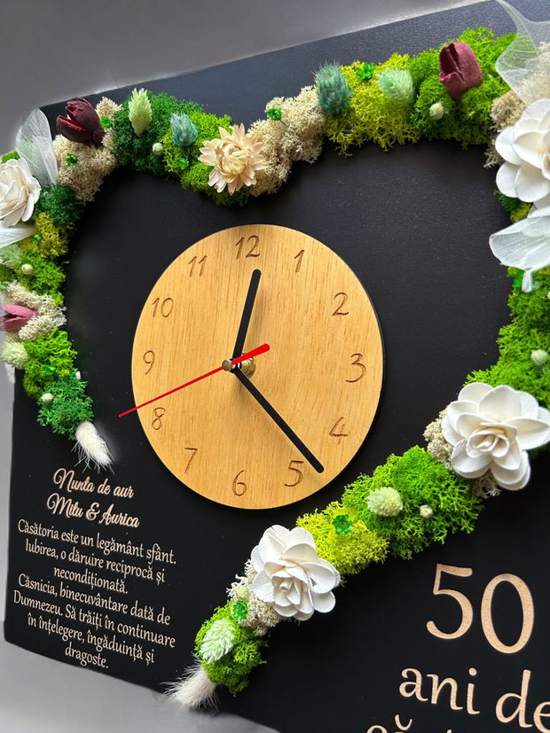 Ceas Personalizat 50 Ani Căsătorie Licheni Verzi și Albi, Inimă