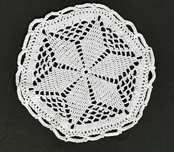 mileu fin , crem crosetat manual , 17 cm
