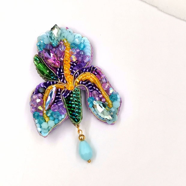 Rezervat Broșă Iris - Rapsodie de Iris
