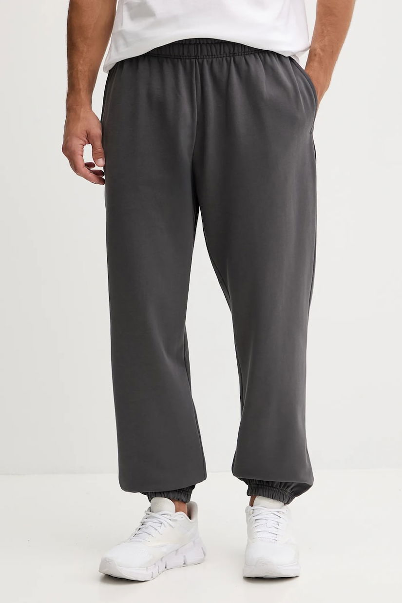 The North Face pantaloni de trening din bumbac Expedition Celebration culoarea gri, cu imprimeu, NF0A8E3ERHI1