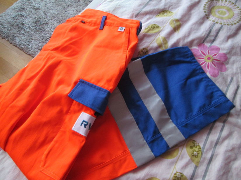 pantaloni de lucru impecabili 56