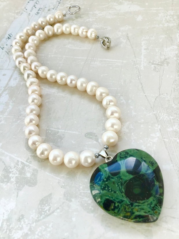 Colier inima jasp dragon & perle albe de cultura