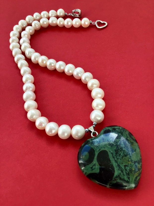 Colier inima jasp dragon & perle albe de cultura