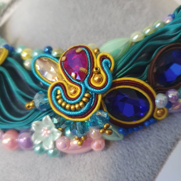 Colier soutache și mătase Shibori