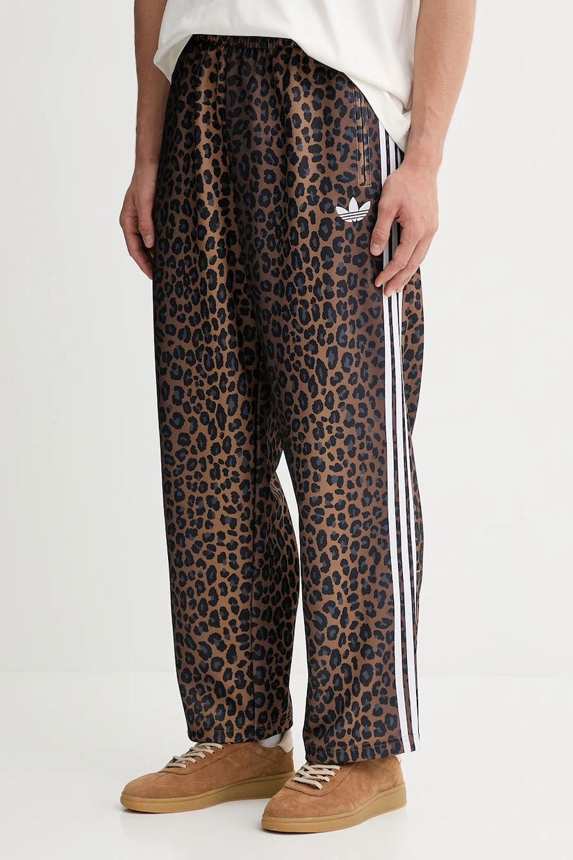 adidas Originals pantaloni de trening culoarea maro, cu imprimeu, JV7580