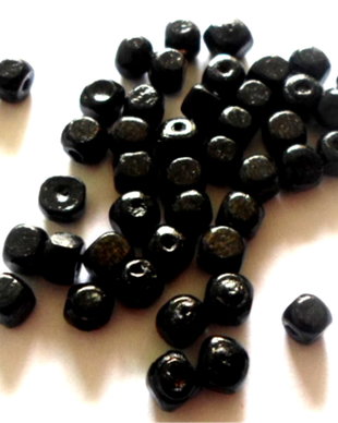 Margele lemn cub negru