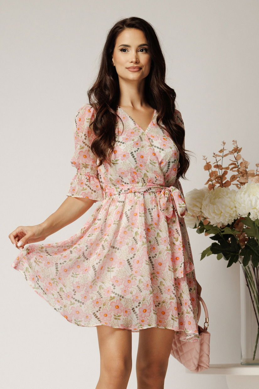 Rochie DY Fashion scurta alba din voal cu flori roz si cordon in talie