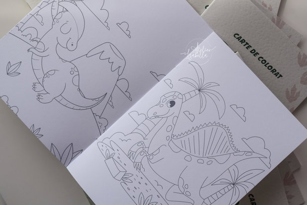 Carte de colorat personalizată Dinozauri