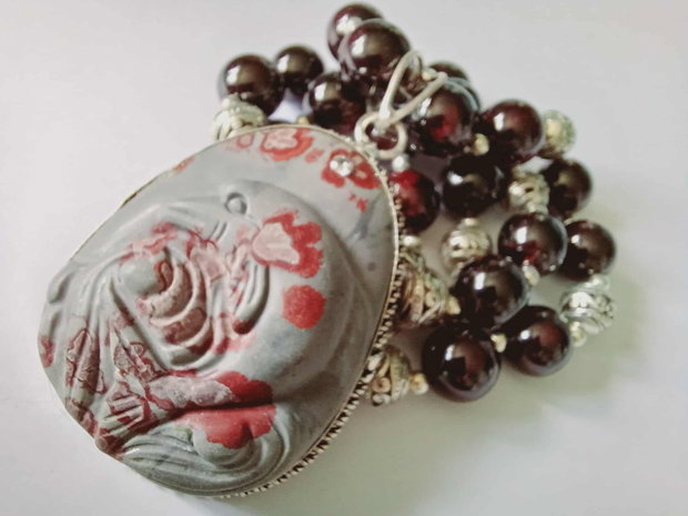 Granat Almandin - Jasper - Delfin