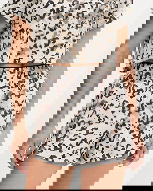 adidas Performance pantaloni scurți de antrenament culoarea bej, cu imprimeu, high waist, JY4593