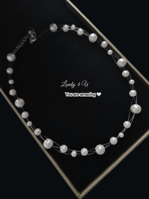 Colier cu perle plutitoare - colier handmade