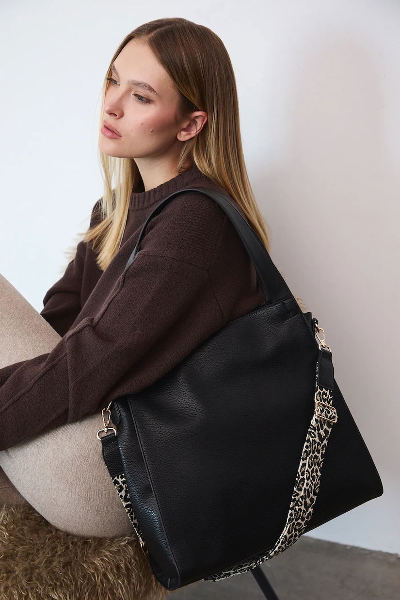 Medicine poșetă culoarea negru