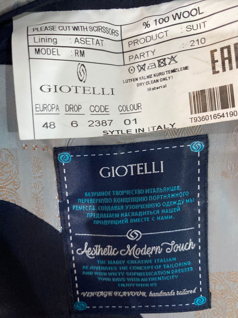 Costum de bărbați Giotelli