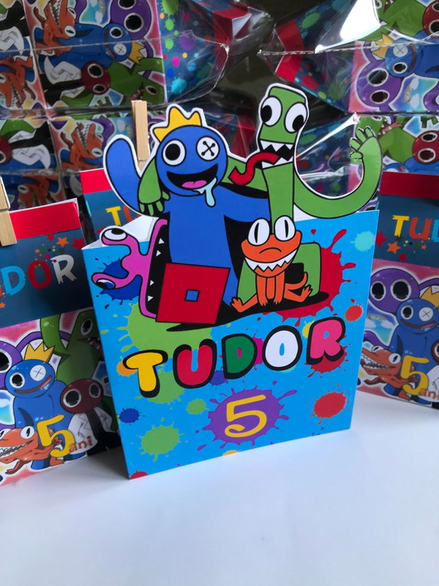 Cutii dulciuri Rainbow friends