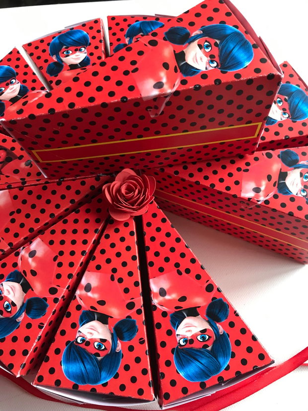 Cutii felie de tort Miraculous Ladybug