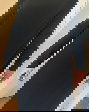 Rochie neagră elegantă cu mânecă lungă și guler la baza gâtului, marime 36