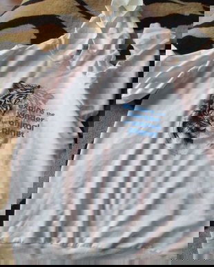 bluza alba noua cu gluga L