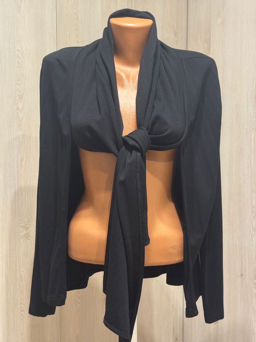 CARDIGAN  MODEL DEOSEBIT VASCOZA MARIME 40 D,14GB