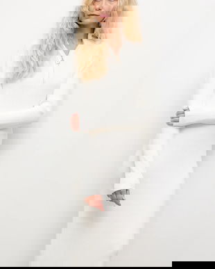 Answear.LAB rochie de cașmir culoarea bej, midi, mulata