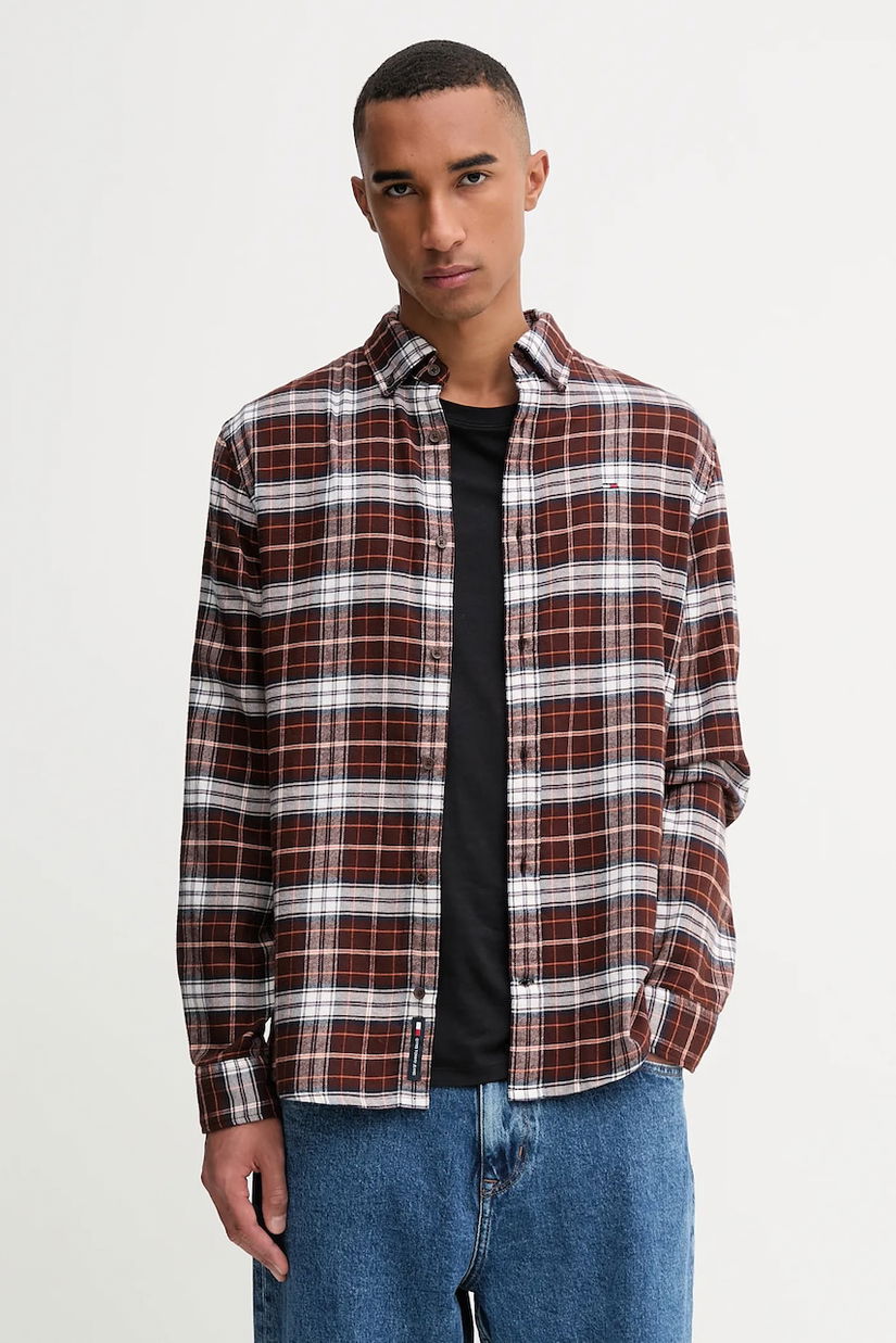 Tommy Jeans cămașă din bumbac culoarea maro, cu guler button-down, regular, DM0DM22024
