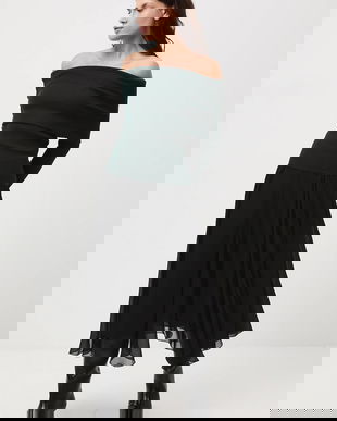 Medicine fusta culoarea negru