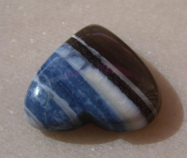 Inima din blue opal (lucrat manual in India) cabochon aprox 29x26x7 mm
