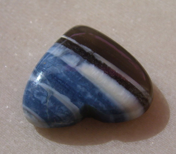 Inima din blue opal (lucrat manual in India) cabochon aprox 29x26x7 mm