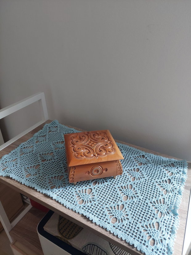 Decoratiune ,mileu crosetat bumbac