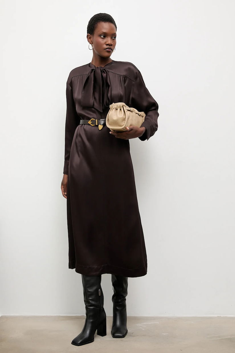 Answear.LAB rochie culoarea maro, midi, evazati