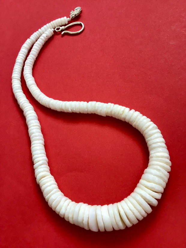 Colier CHOKER sidef alb