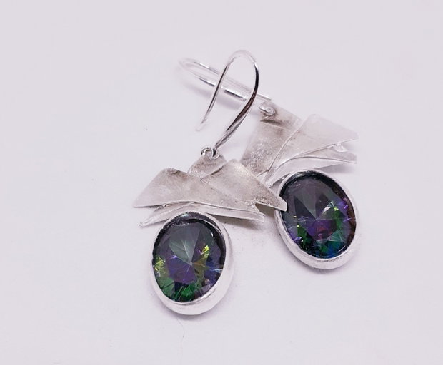 Cercei unicat, din argint fin, cu zirconiu oval multicolor