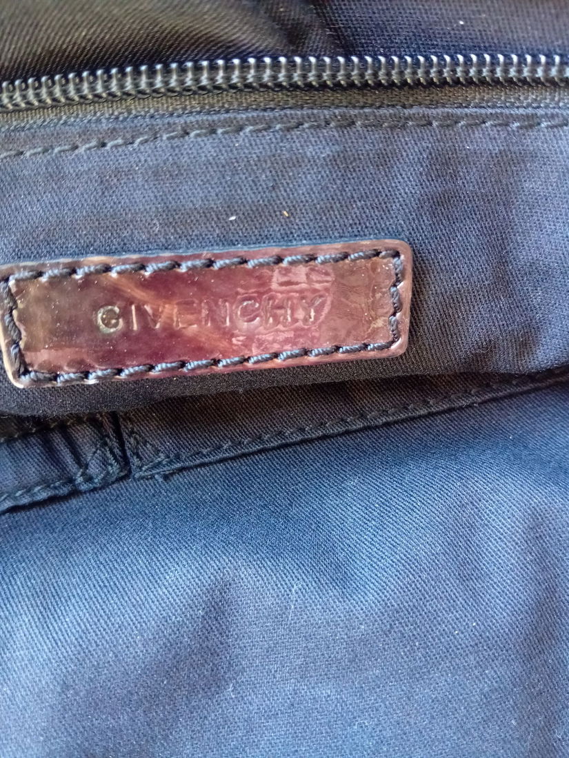 Poseta Givenchy
