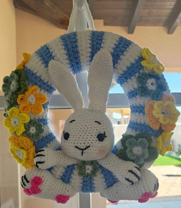 Iepuras in cerc by Irina