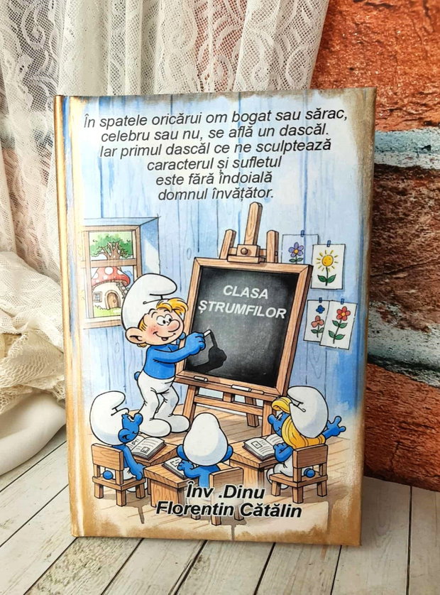 Agenmda personalizata pentru invatator - clasa strumfi