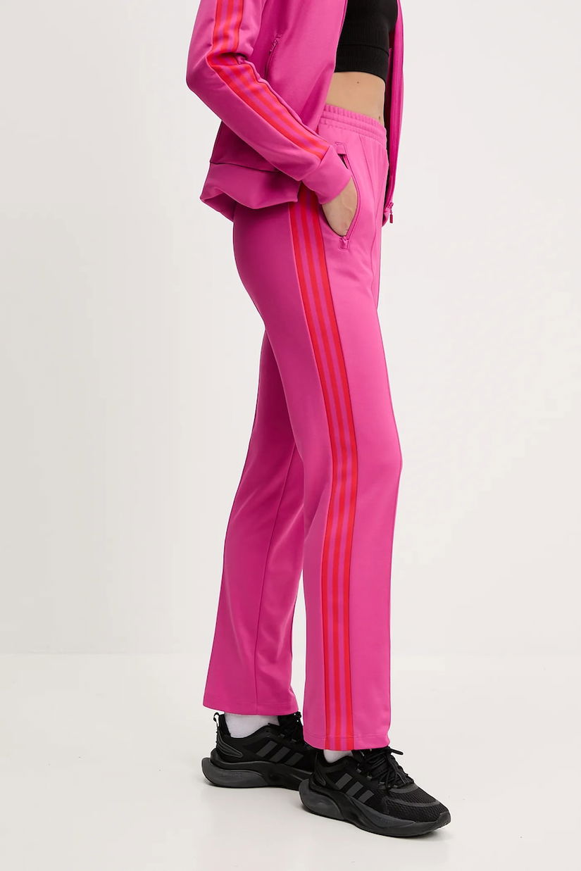 adidas Originals pantaloni de trening GRFX Trackpants culoarea roz, cu imprimeu, JW6060