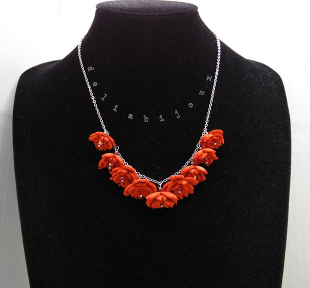 Set bijuterii statement cu flori roșii și cristale colier și cercei handmade (cod1300)