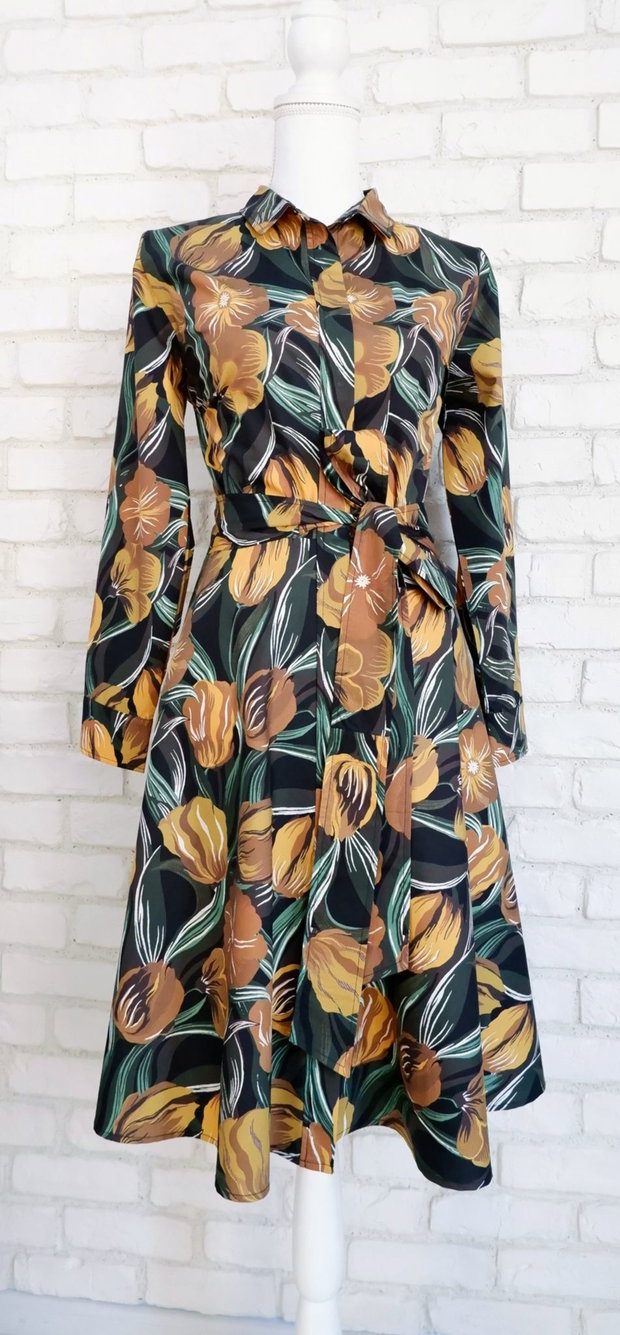 Camasa Crop cu Nod Neagra cu Flori