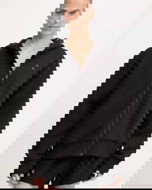 On hanorac de antrenament Focus Tech culoarea negru, cu glugă, 1WF30370553