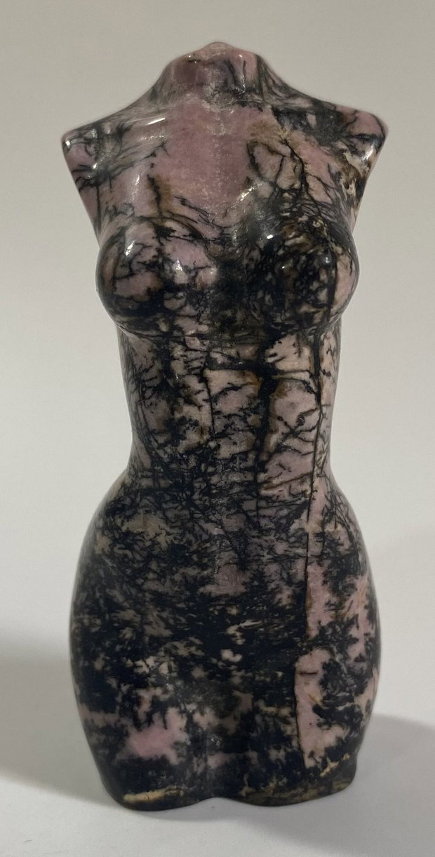 Rodonit - Sculptura nud din piatra semipretioasa