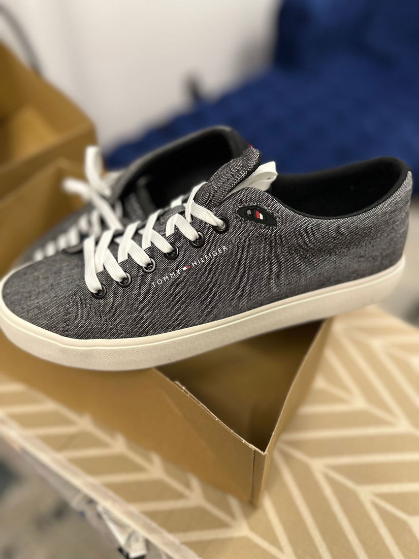 Adidasi Tommy Hilfiger noi originali