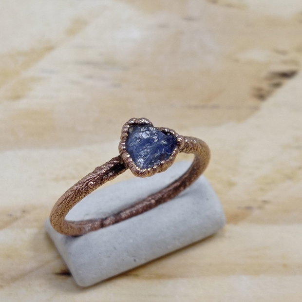 Inel din cupru electroformat cu tanzanit
