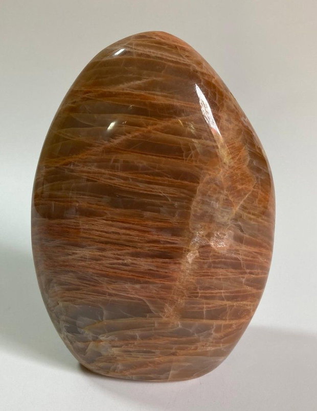Piatra Lunii Piersica - Sculptura piatra semipretioasa