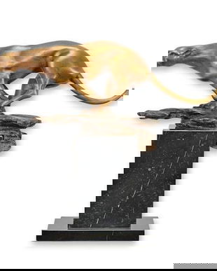 Jaguar alergand-statueta din bronz cu un soclu din marmura