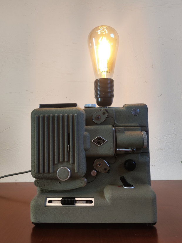 Lampă Handmade din Proiector Vintage