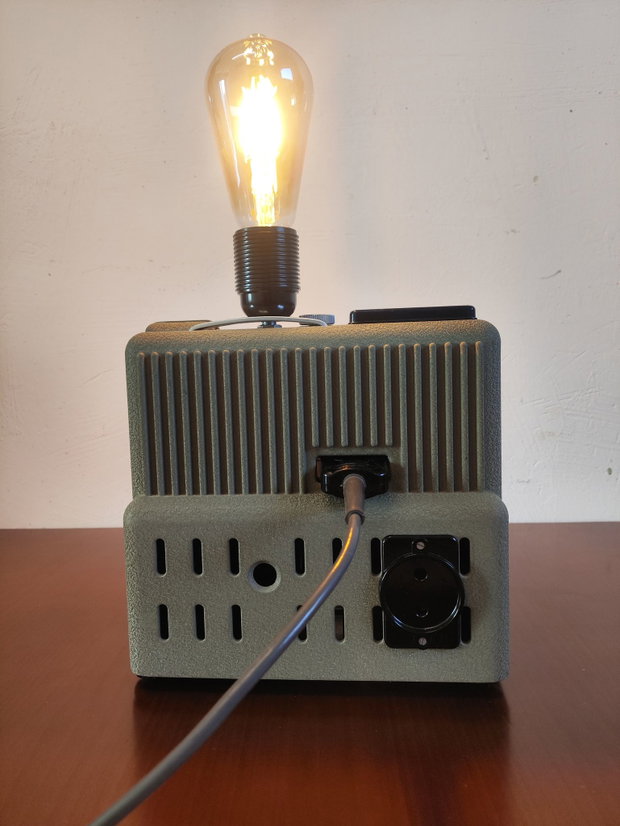 Lampă Handmade din Proiector Vintage