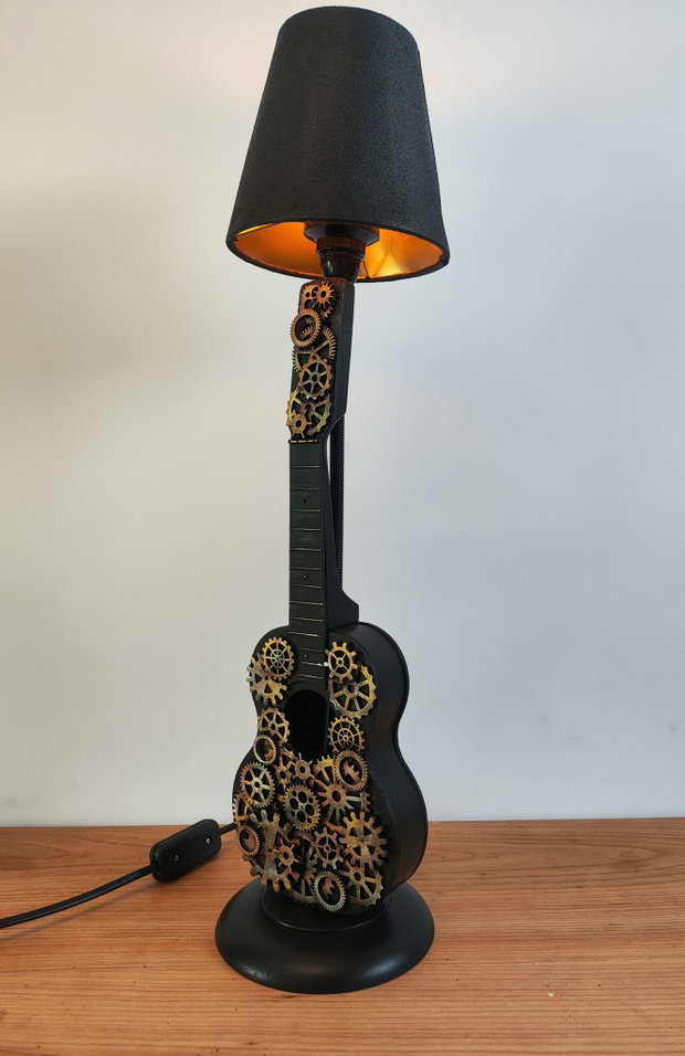 Lampa handmade -Mini chitară