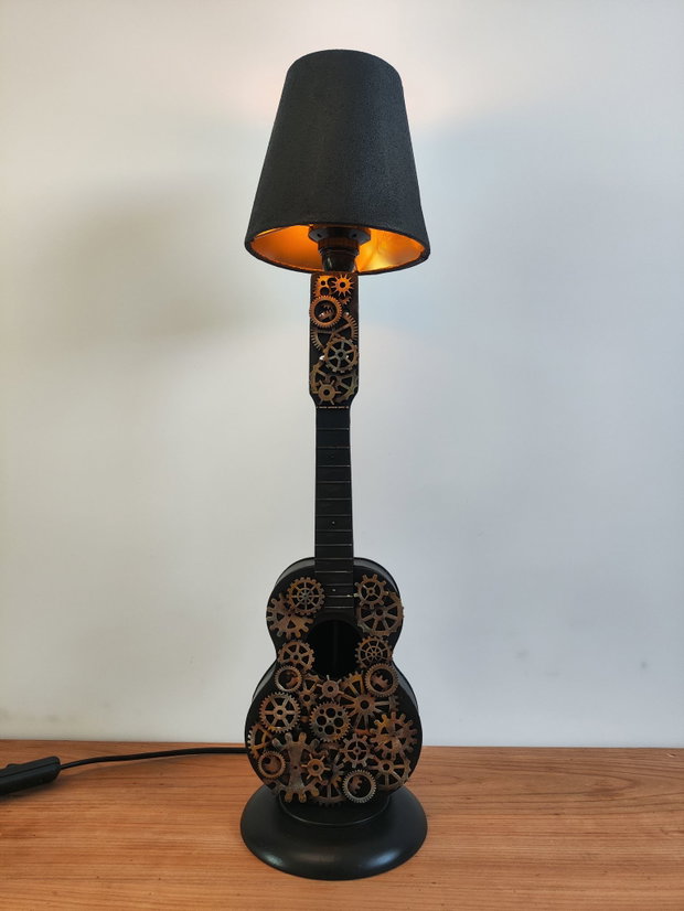Lampa handmade -Mini chitară