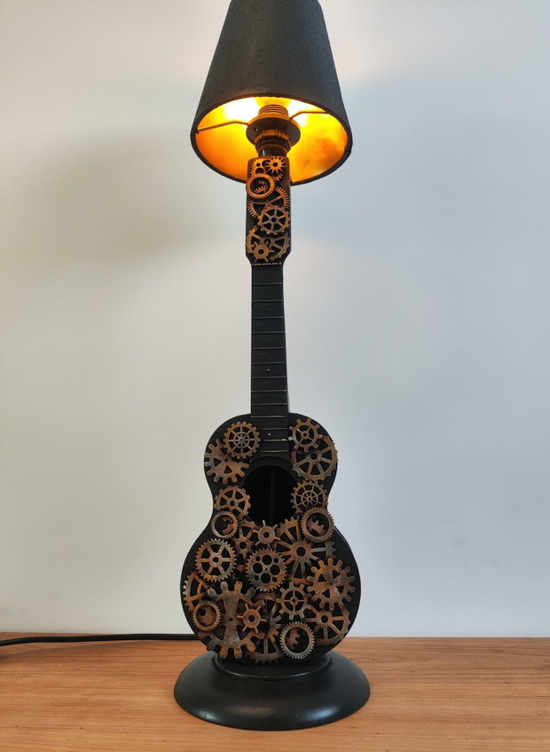 Lampa handmade -Mini chitară